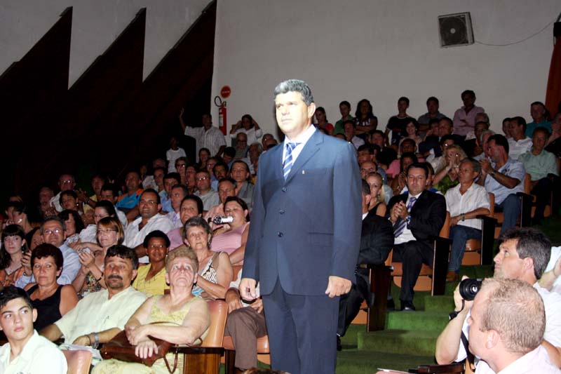 Diretor do SMC é empossado vereador em Campo Largo